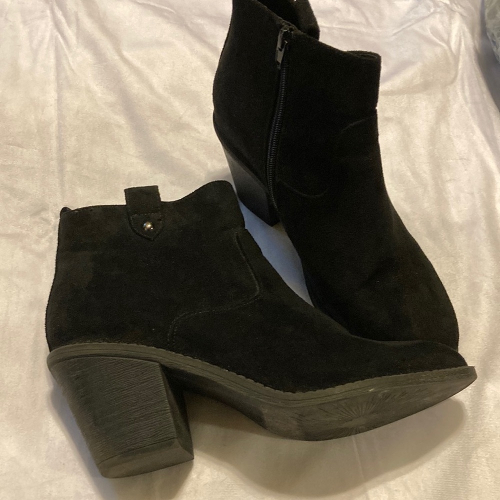 Hot tomato black booties size 10